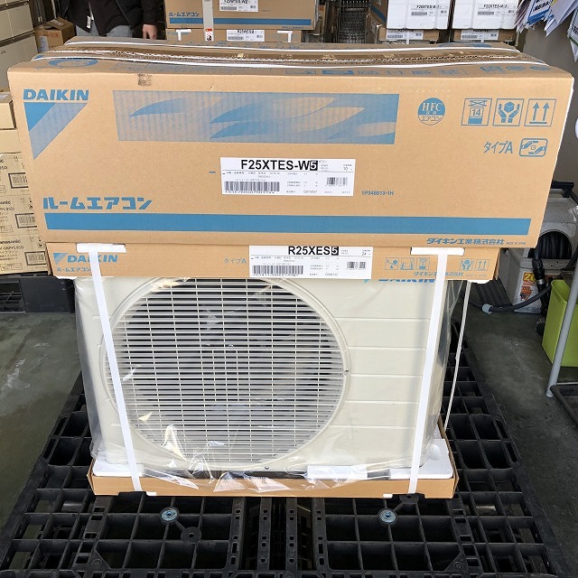 室外機】ダイキン エアコン R28VES-W - 冷暖房/空調